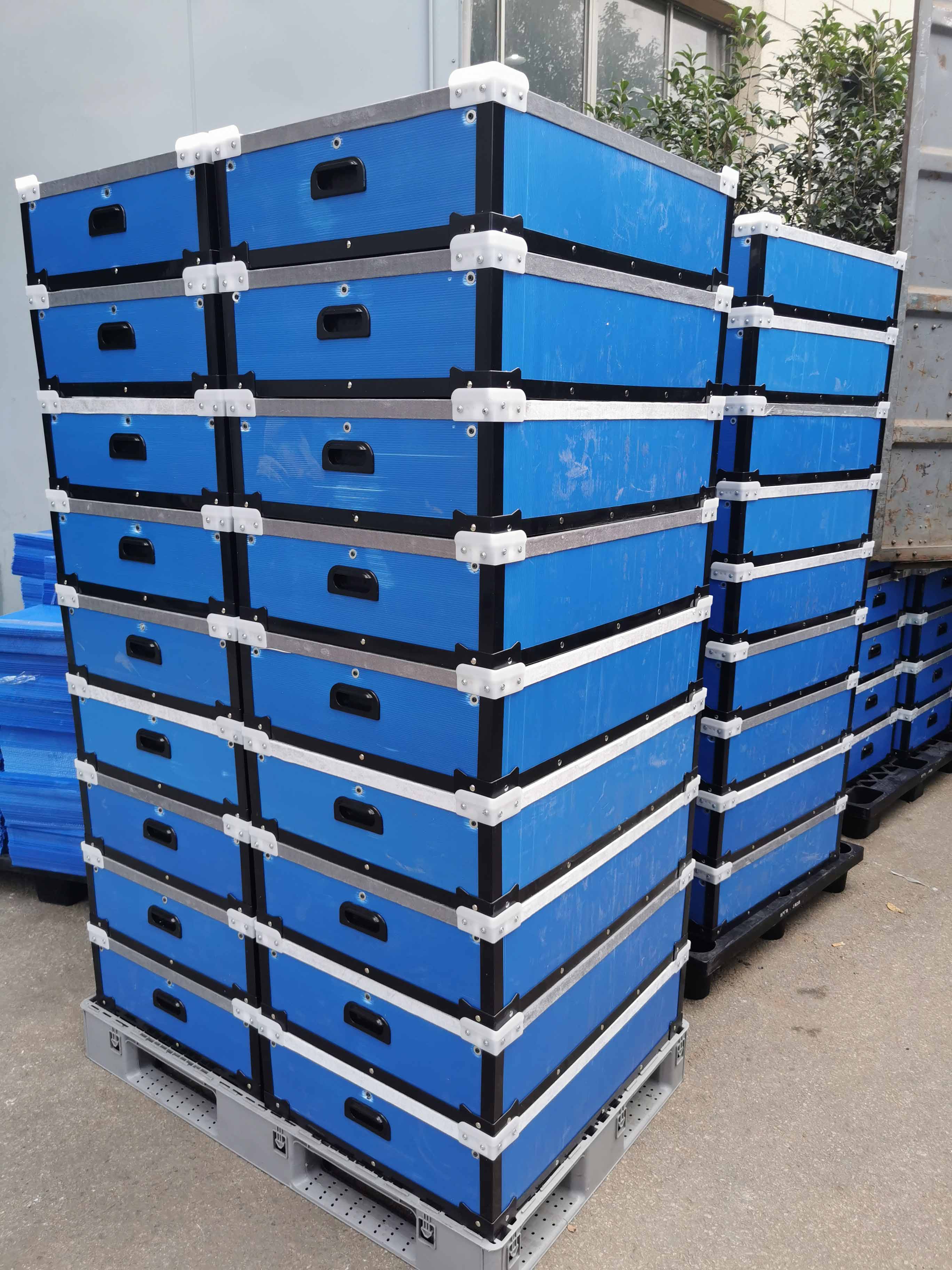 防靜電周轉(zhuǎn)箱